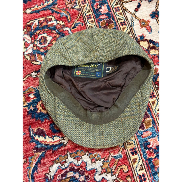 Hanna Hats Donegal Tweed Flat Cap Irish Wool Newsboy Hat Green Herringbone L - Picture 2 of 5